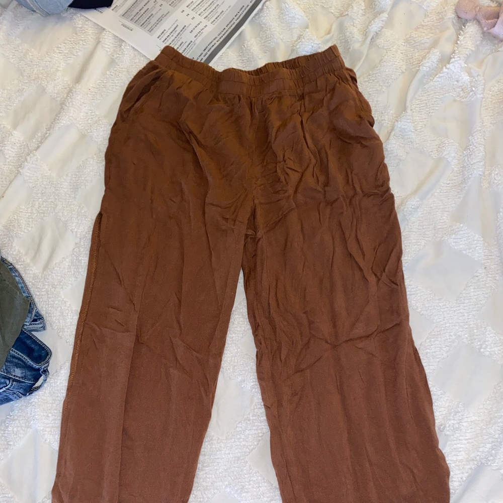 Final touch pants with slits